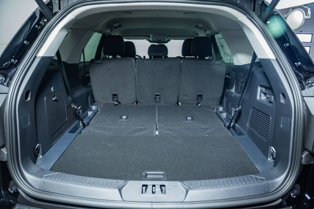 New 2026 Ford Explorer Active RWD image 9