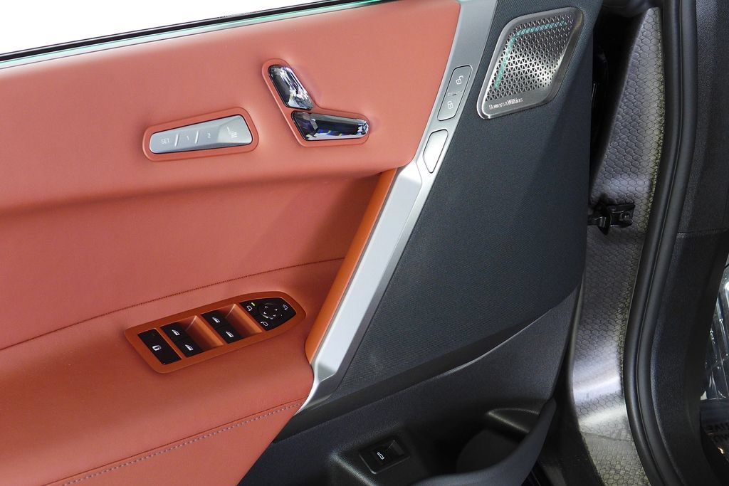 Used 2025 BMW iX M60 AWD/4WD image 11