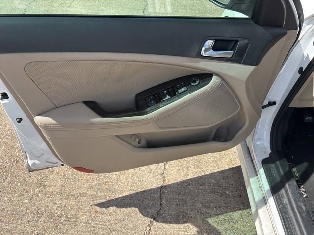 Used 2015 Kia Optima EX w/ Paint Protection Film Package image 24
