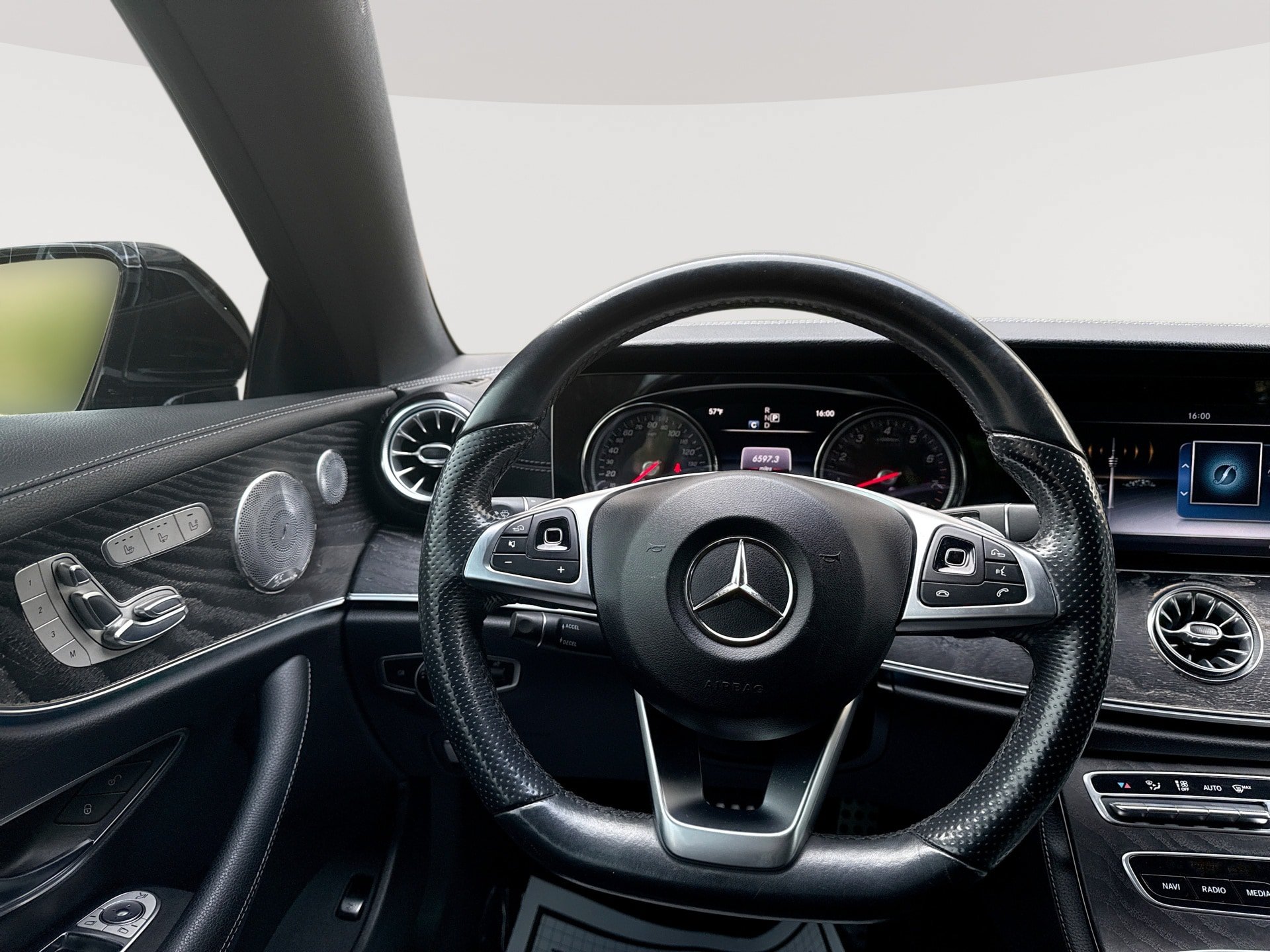 Used 2018 Mercedes-Benz E 400 4MATIC Coupe image 11