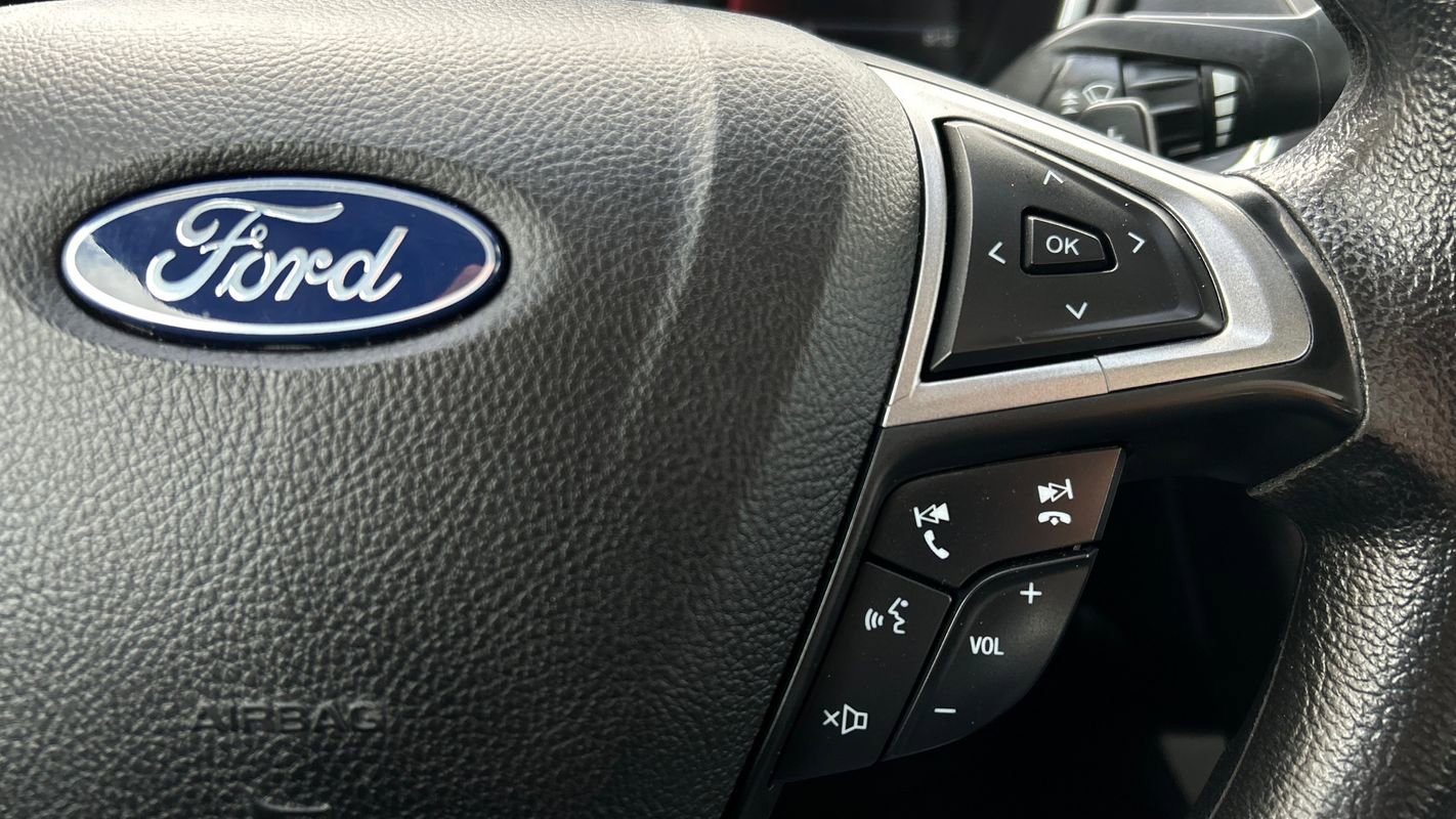 Used 2020 Ford Fusion SE AWD/4WD image 31
