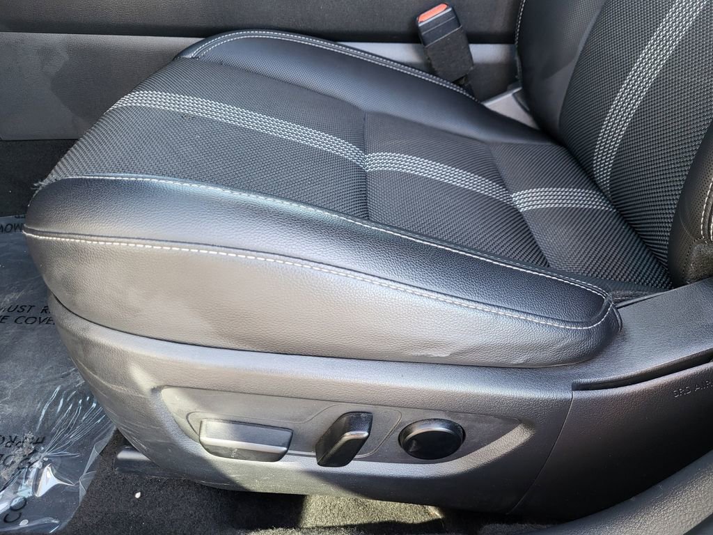 Used 2024 MAZDA CX-50 AWD 2.5 S w/ Preferred Package image 14