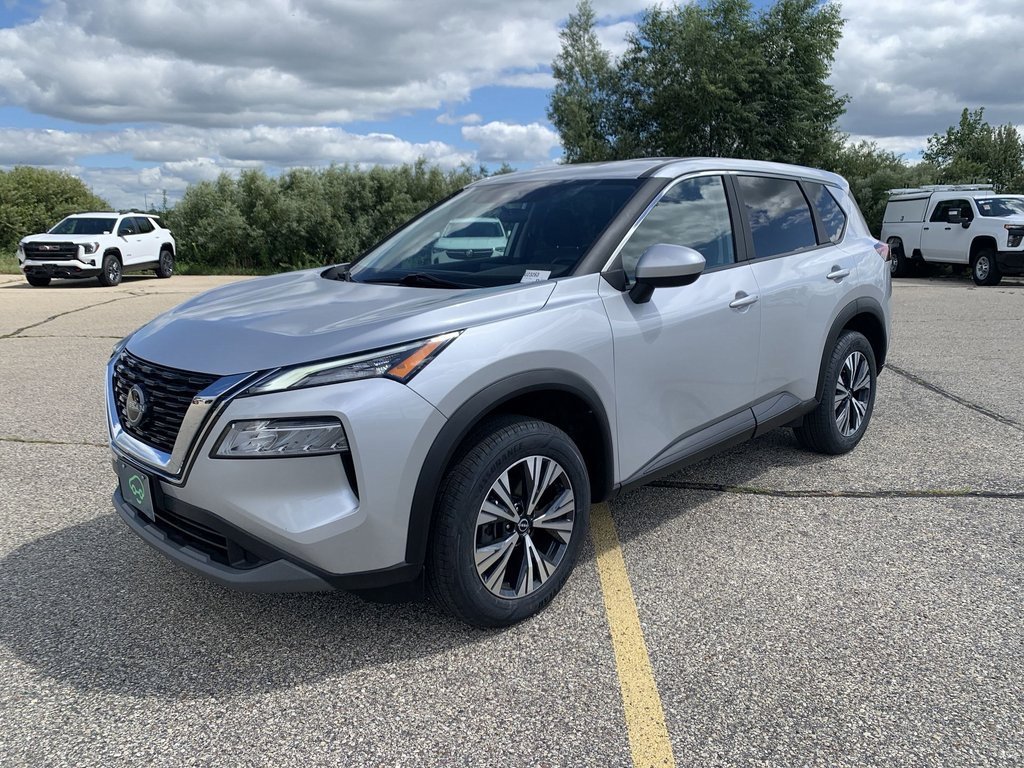 Used 2023 Nissan Rogue SV image 5