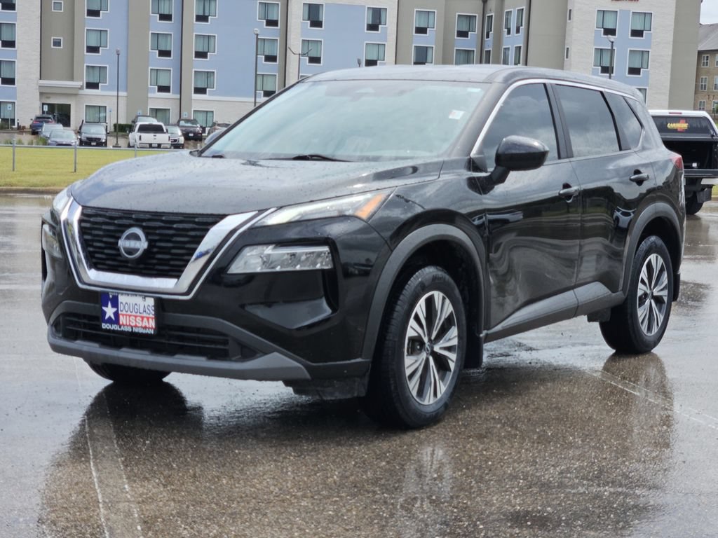 Used 2023 Nissan Rogue SV FWD image 2
