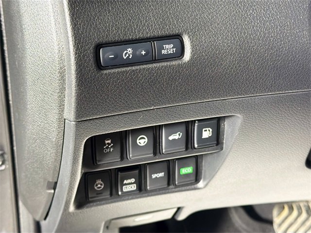 Used 2020 Nissan Rogue SV image 10