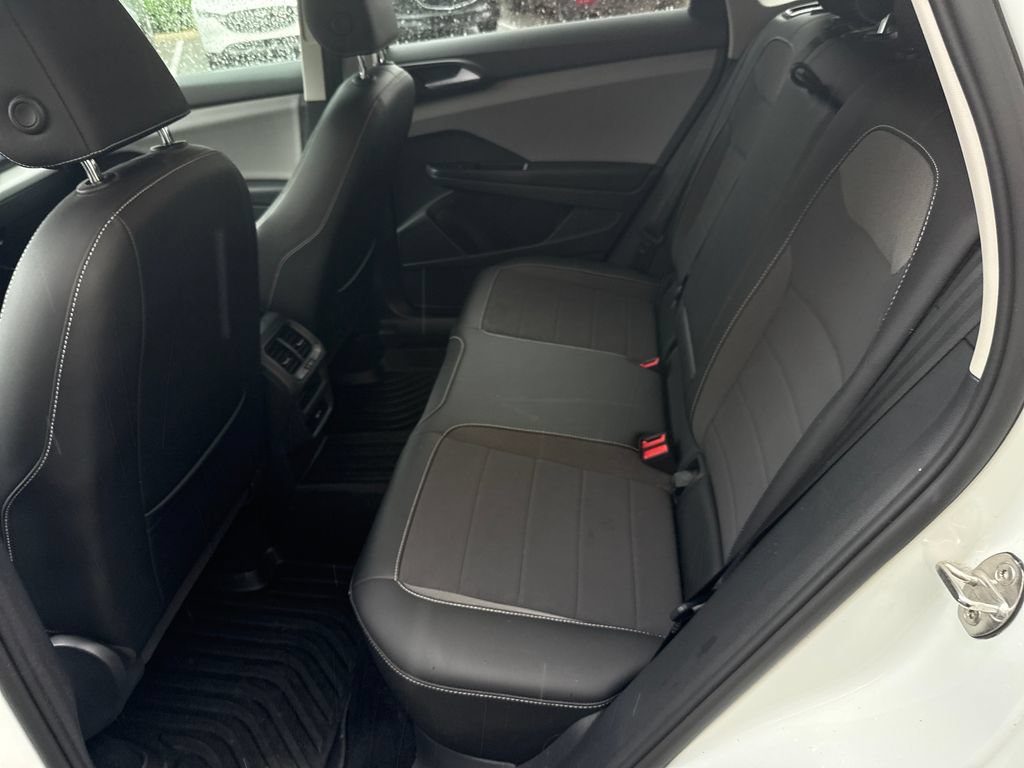 Used 2022 Volkswagen Taos SE w/ IQ.Drive SE Package FWD image 25