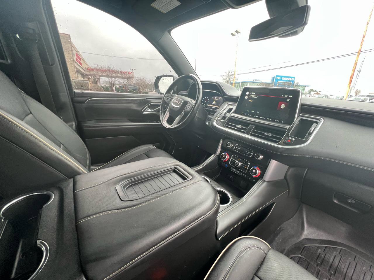 Used 2022 GMC Yukon SLT w/ SLT Premium Package image 55