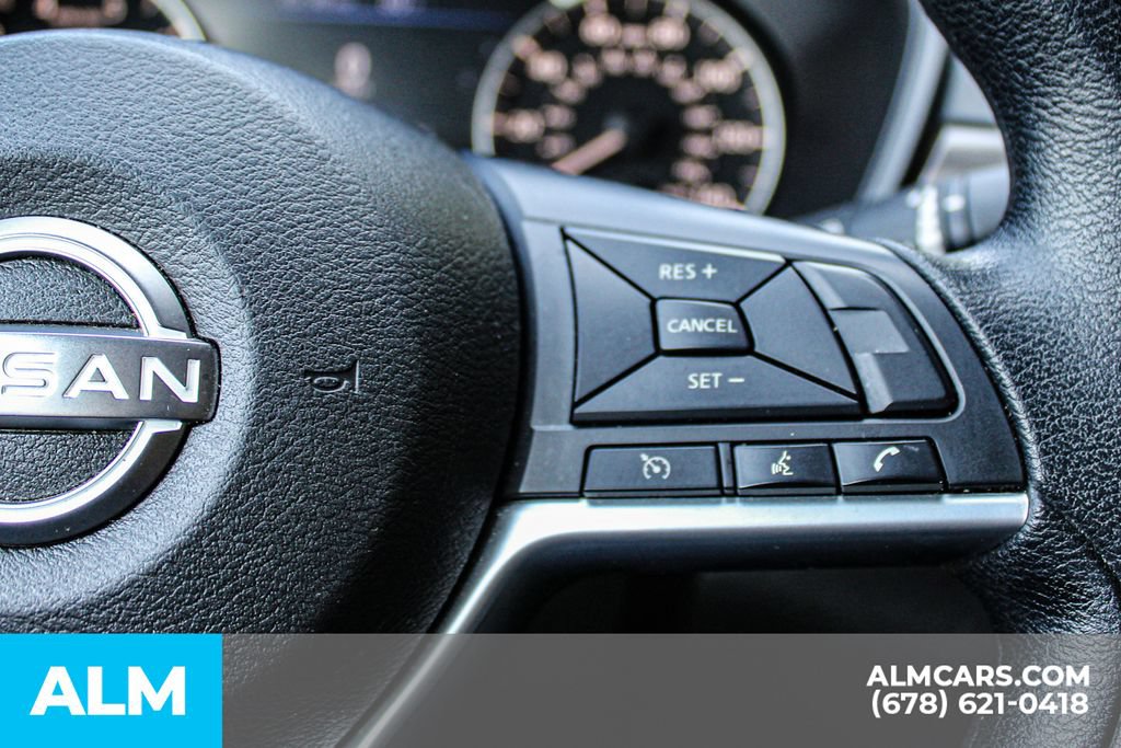 Used 2025 Nissan Altima 2.5 SV FWD image 24