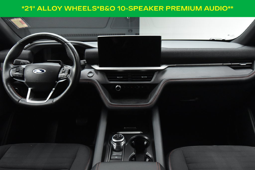 Used 2025 Ford Explorer ST-Line w/ ST-Line Street Pack AWD/4WD image 3