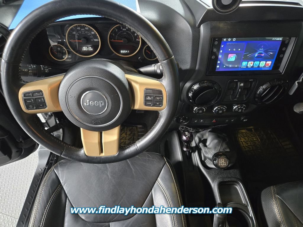 Used 2014 Jeep Wrangler Unlimited Sahara AWD/4WD image 17