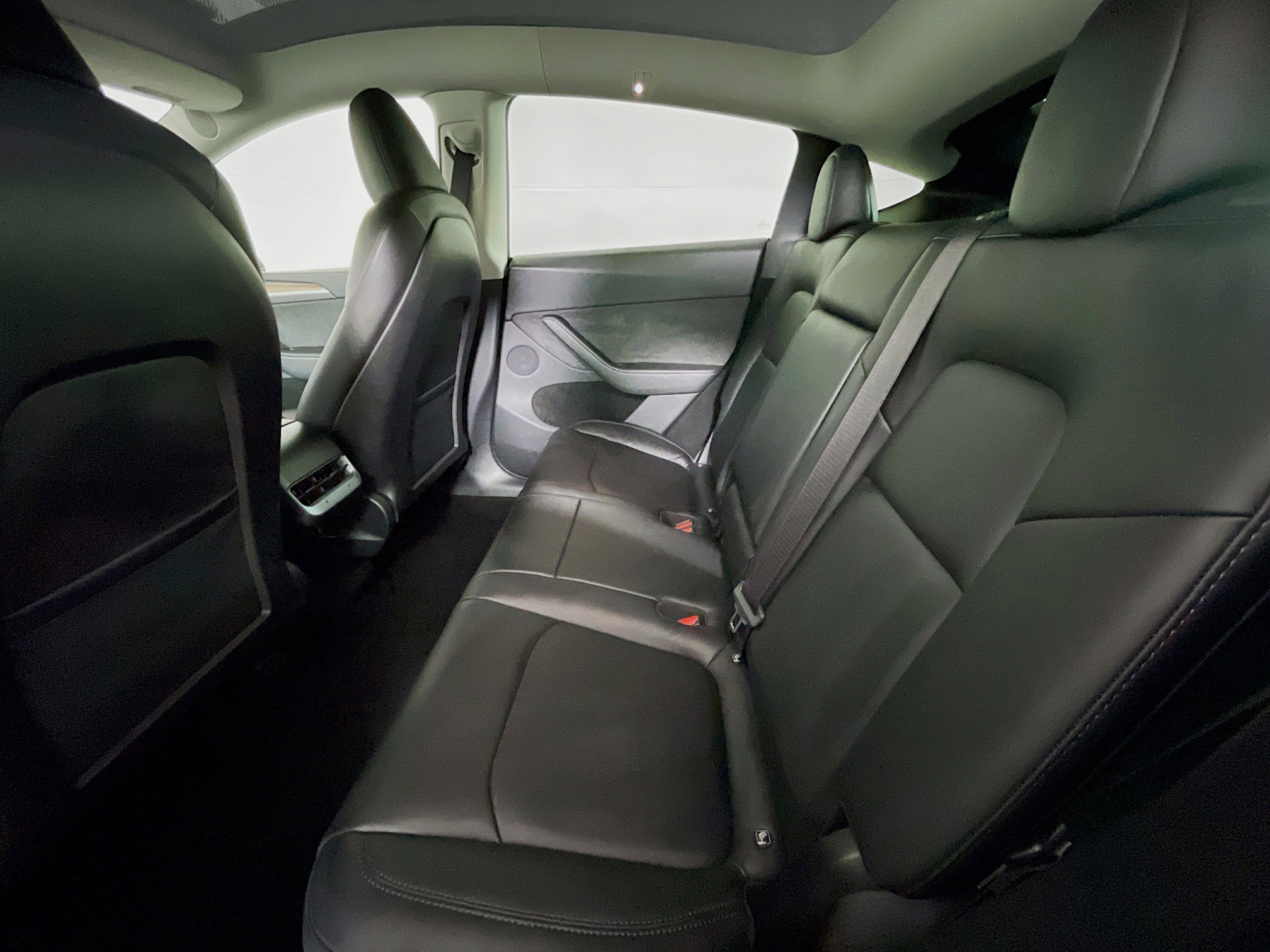 Used 2024 Tesla Model Y Long Range image 26