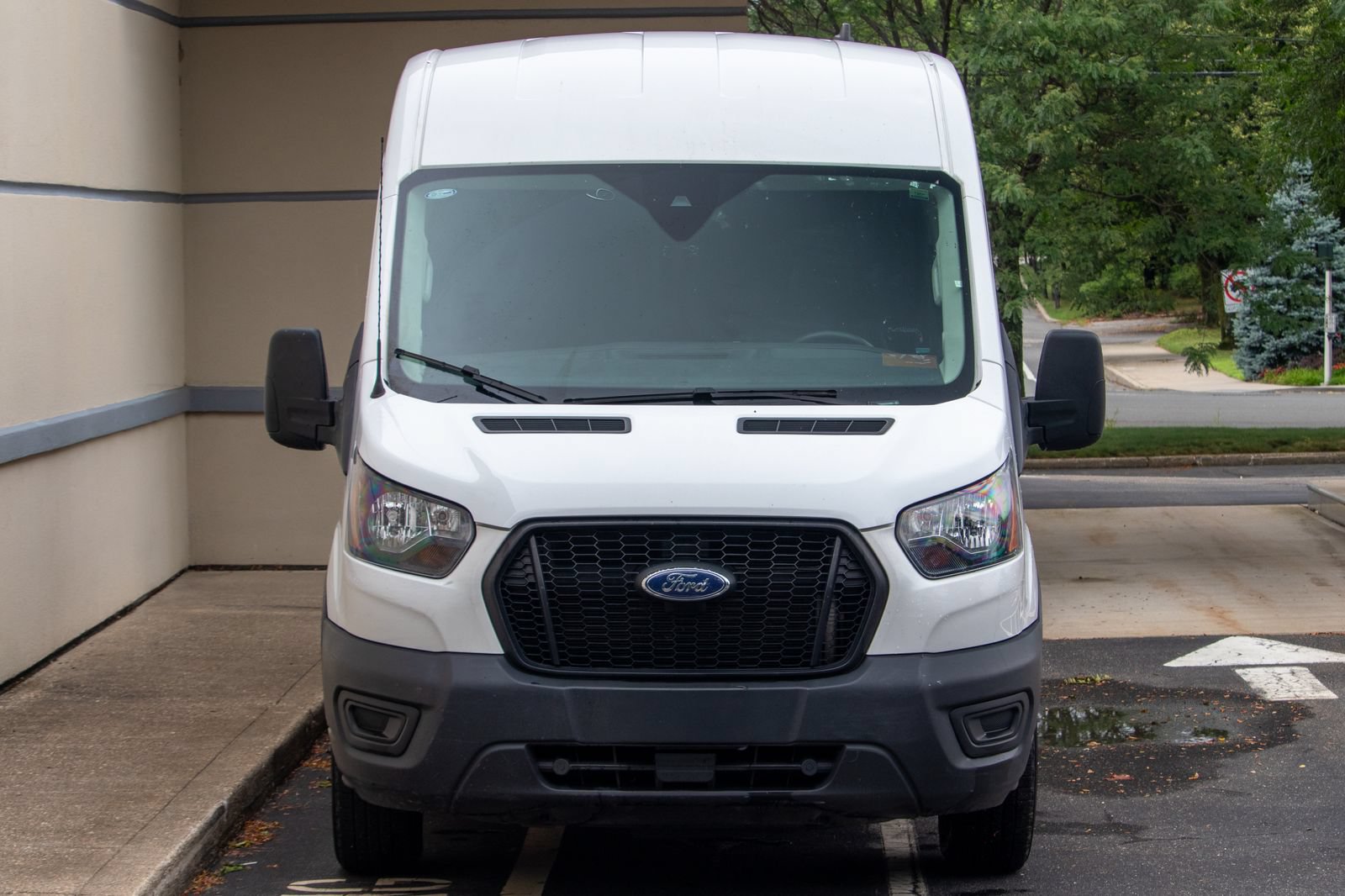 Used 2023 Ford Transit 250 Medium Roof AWD video 2