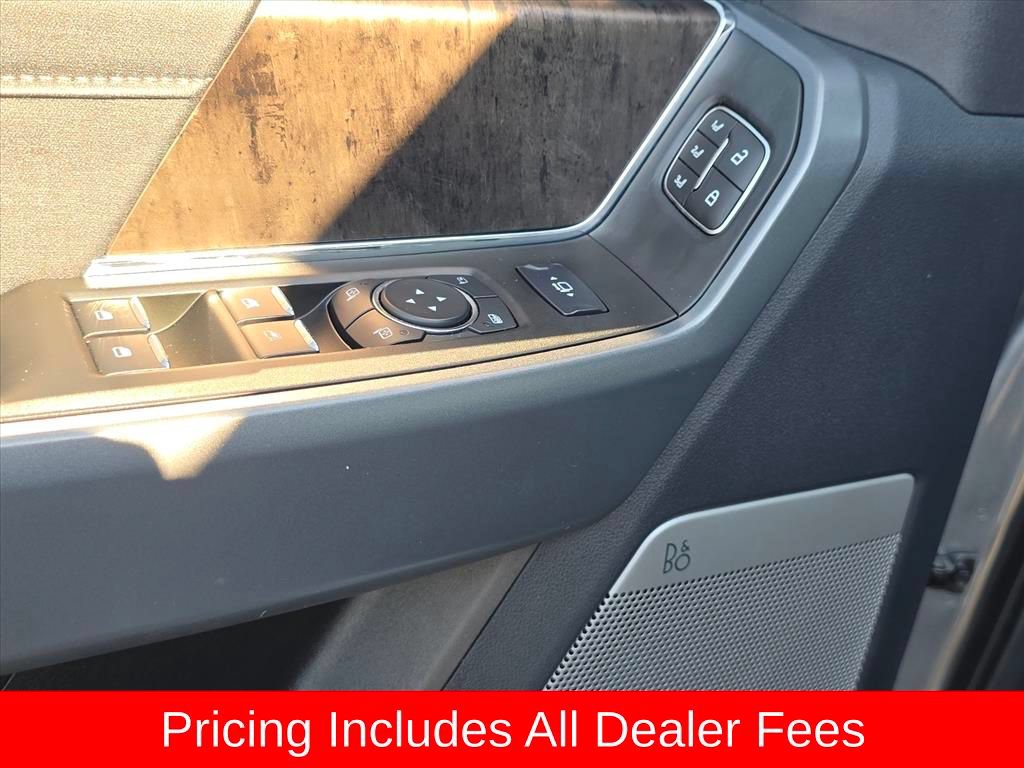 Used 2024 Ford F350 Lariat w/ FX4 Off-Road Package AWD/4WD image 17