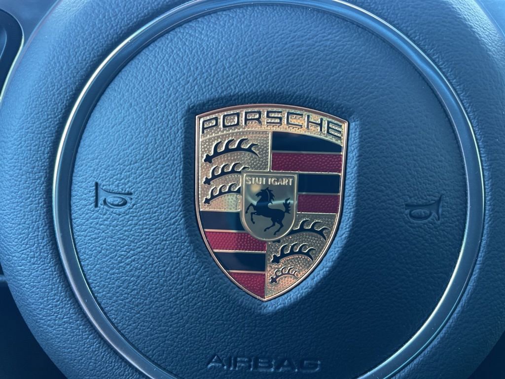 Certified 2023 Porsche Cayenne Platinum Edition image 40