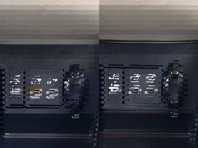 Used 2023 Toyota Highlander XLE image 23