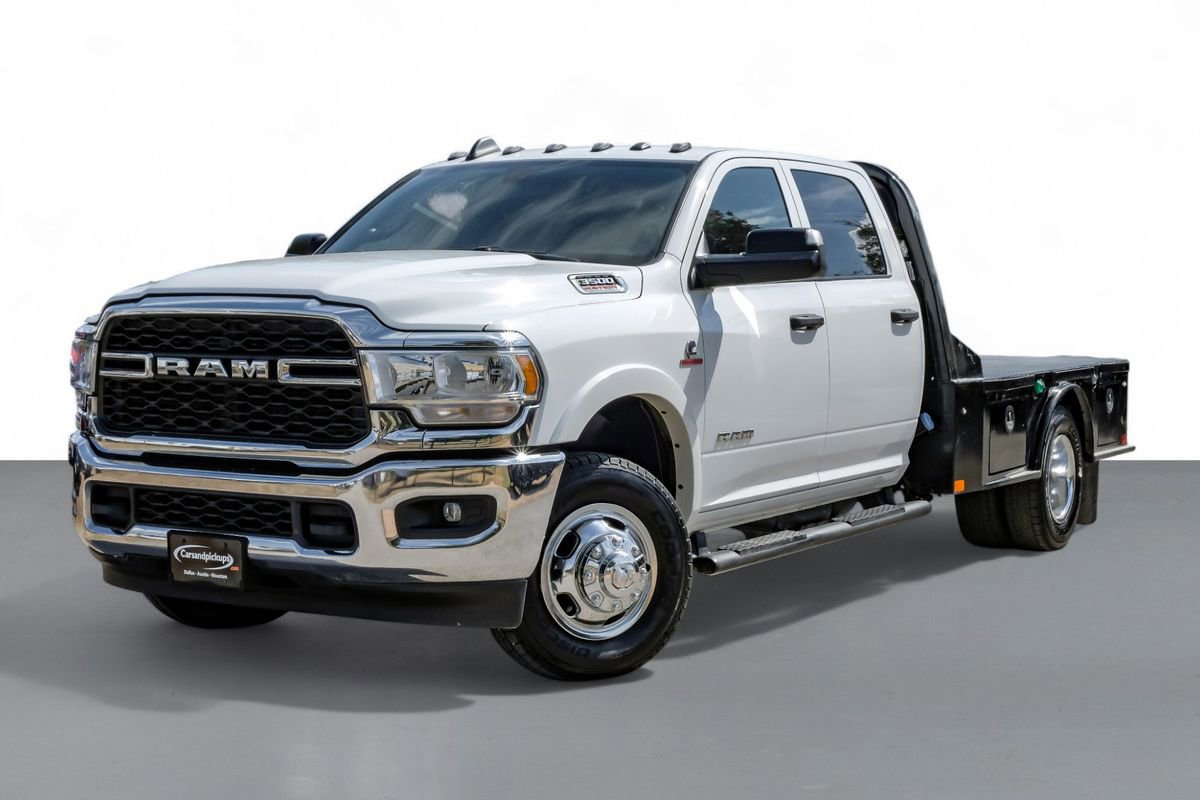 Used 2022 RAM 3500 Tradesman w/ Chrome Appearance Group image 4