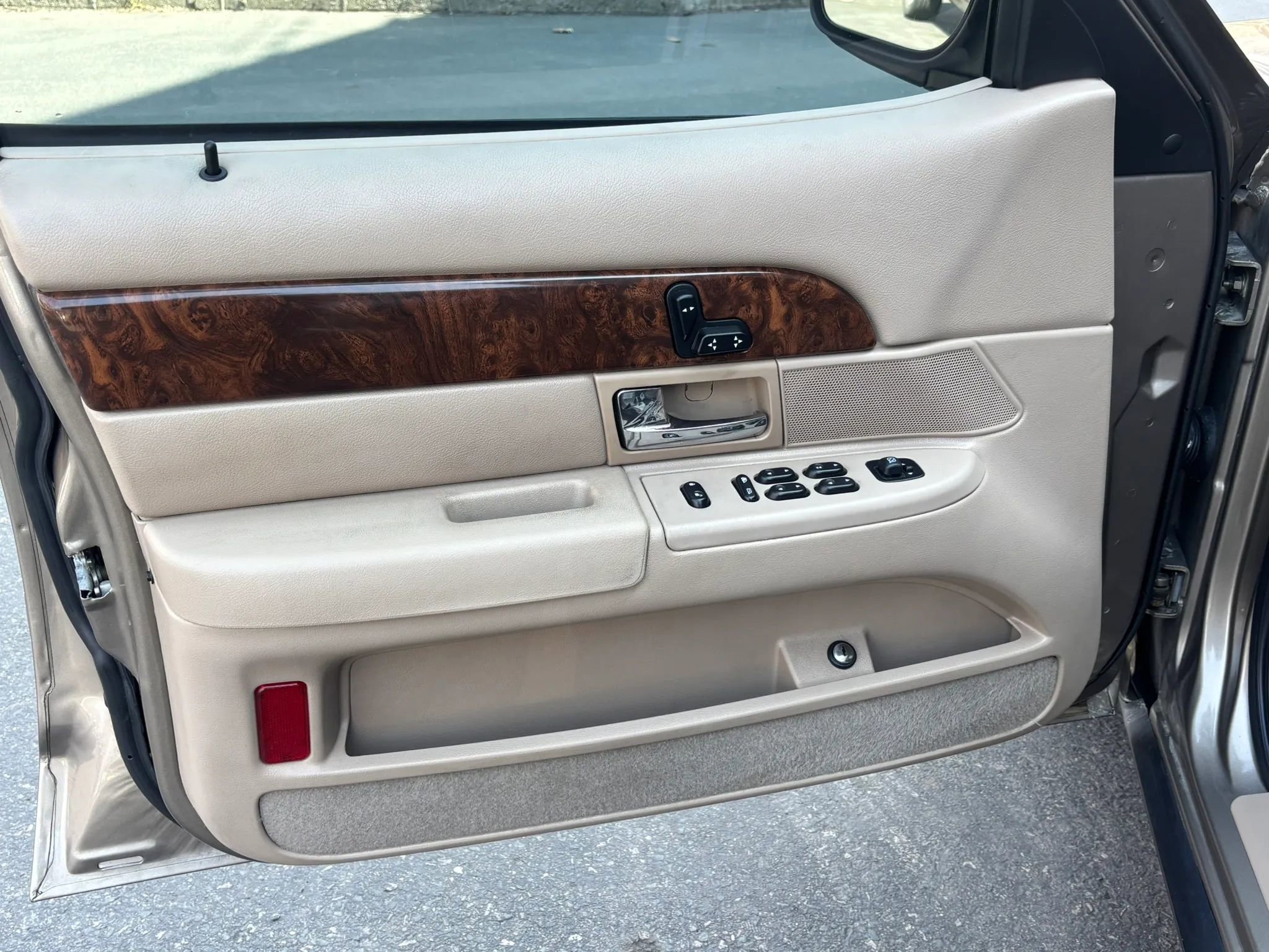 Used 2005 Mercury Grand Marquis GS image 13