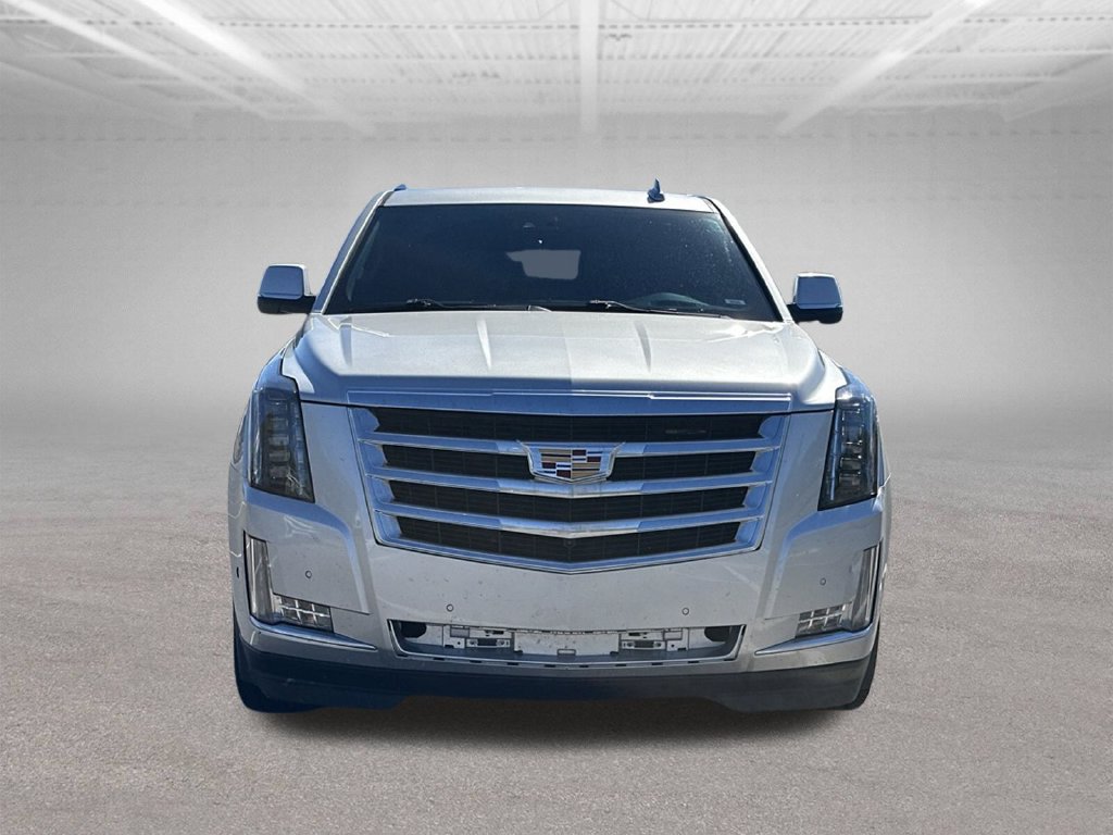 Used 2020 Cadillac Escalade Luxury RWD image 2