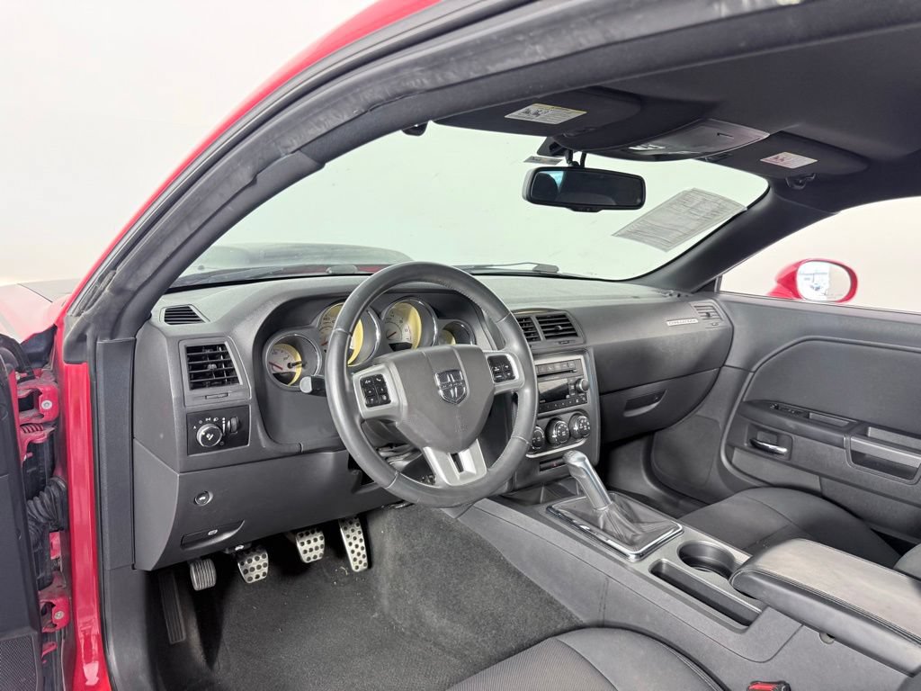 Used 2014 Dodge Challenger R/T RWD image 21