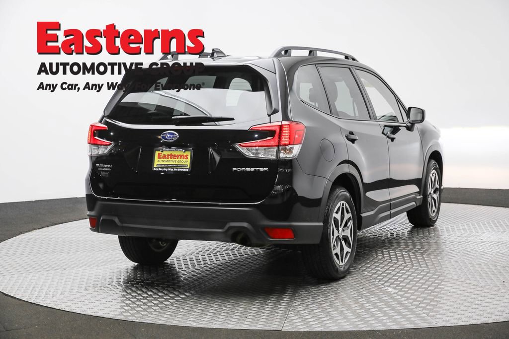 Used 2023 Subaru Forester Premium image 5