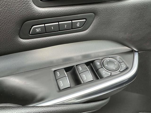 Used 2021 Cadillac XT4 Premium Luxury w/ Cold Weather Package image 8