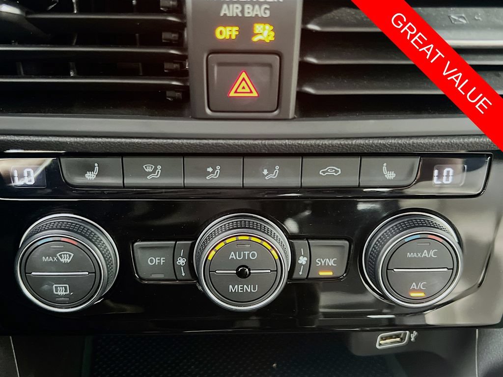 Used 2019 Volkswagen Jetta R-Line FWD image 32