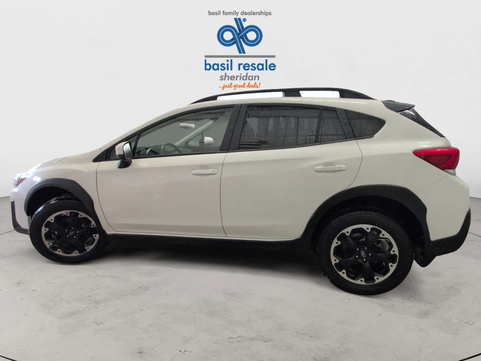 Used 2023 Subaru Crosstrek 2.0i Premium image 3