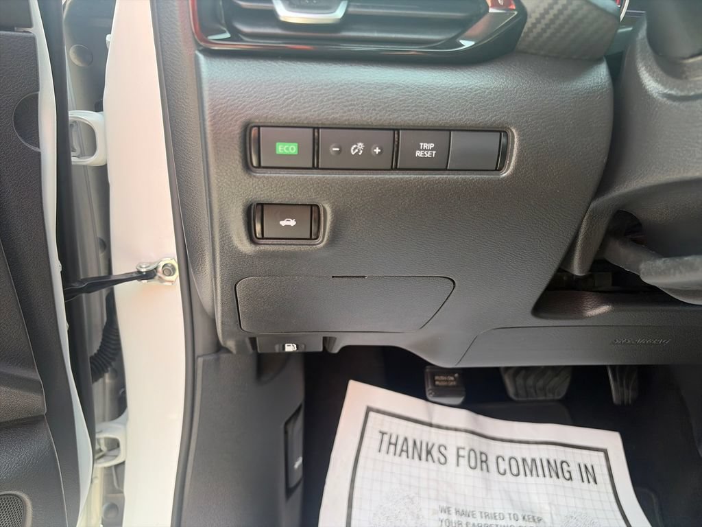 Used 2025 Nissan Sentra SV FWD image 31