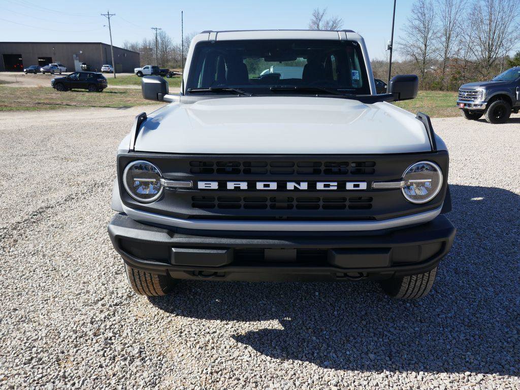 New 2026 Ford Bronco Base 2D Sport Utility image 9