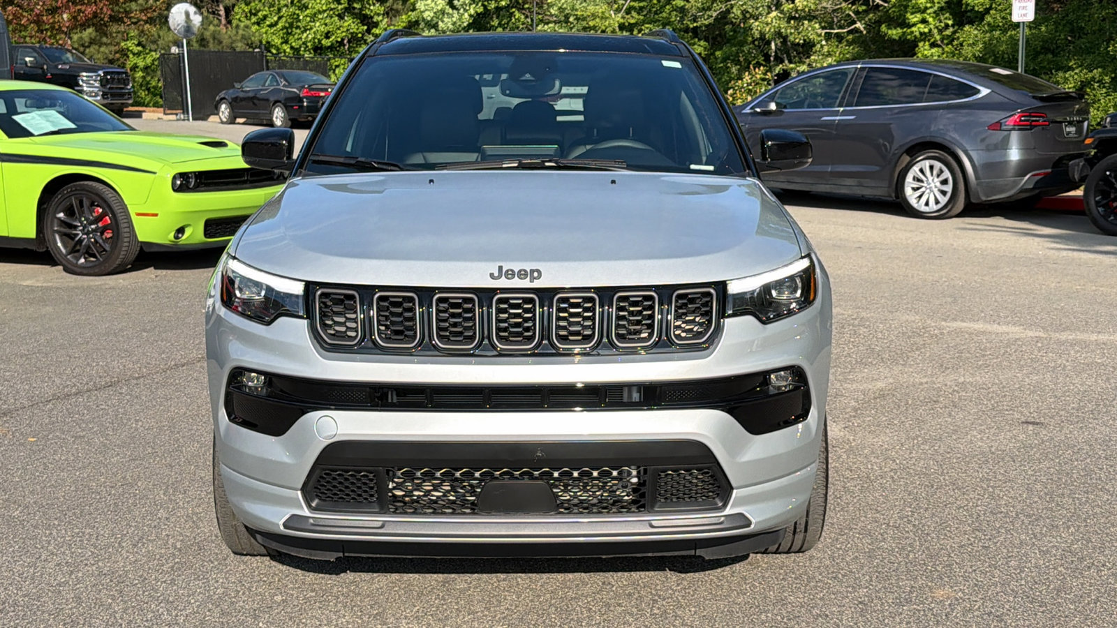 Used 2025 Jeep Compass Limited w/ High Altitude Package AWD/4WD image 3