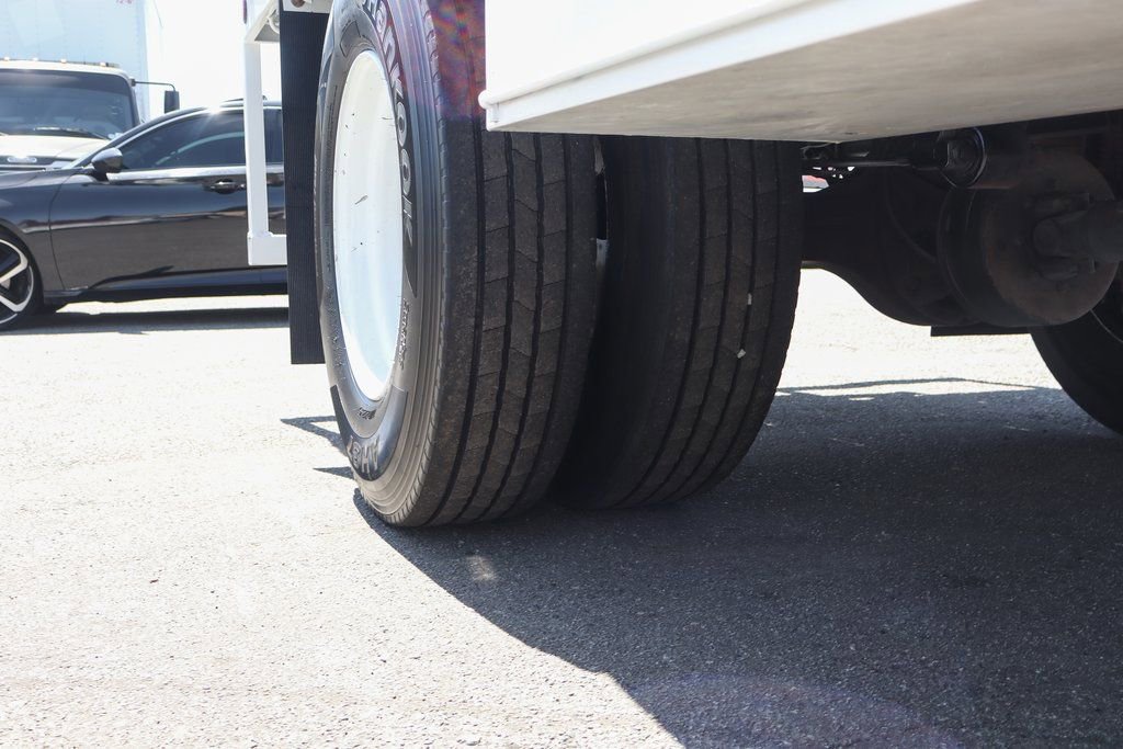 Used 2016 Ford F650 2WD Crew Cab Super Duty image 40