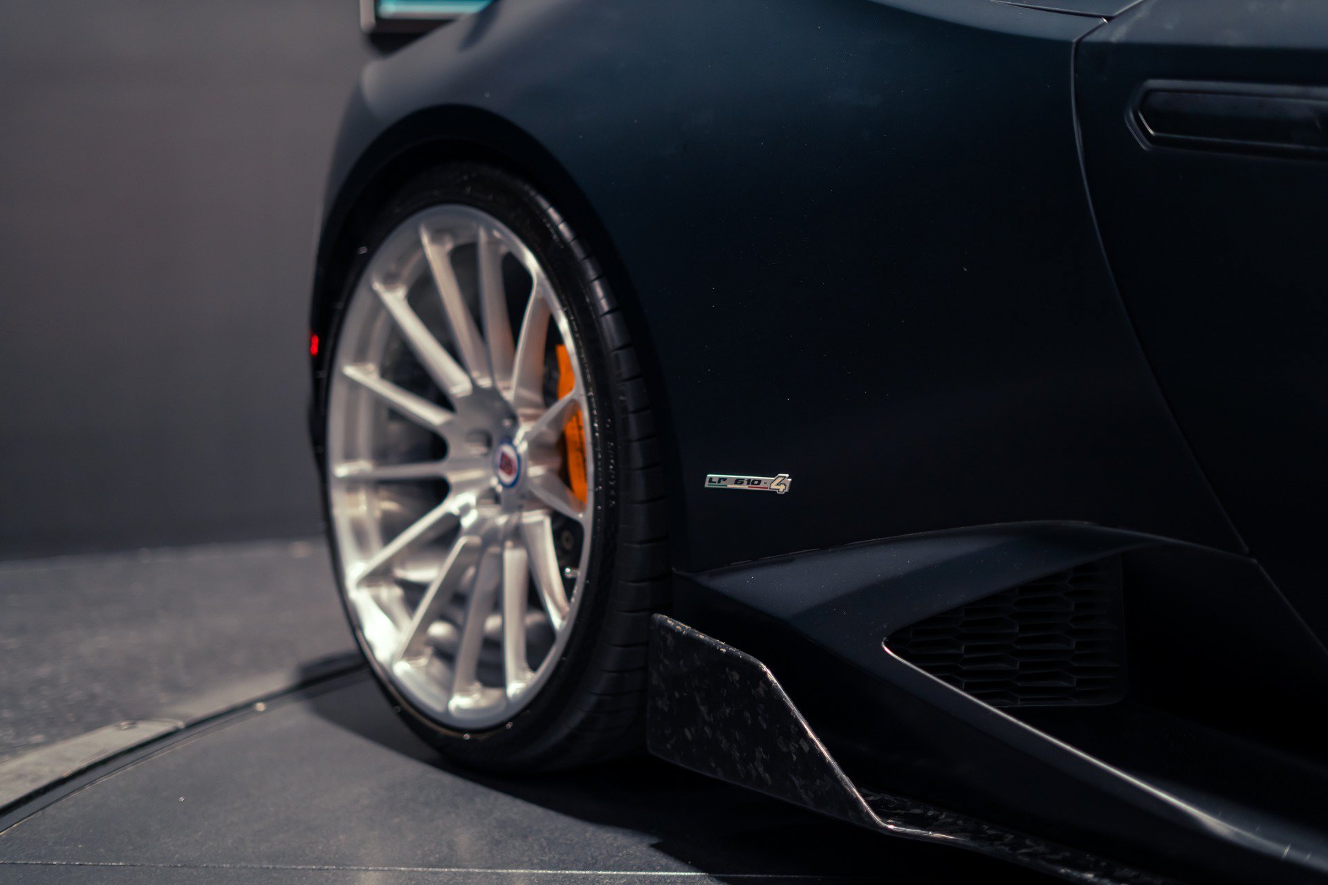 Used 2015 Lamborghini Huracan LP 610-4 AWD/4WD image 11