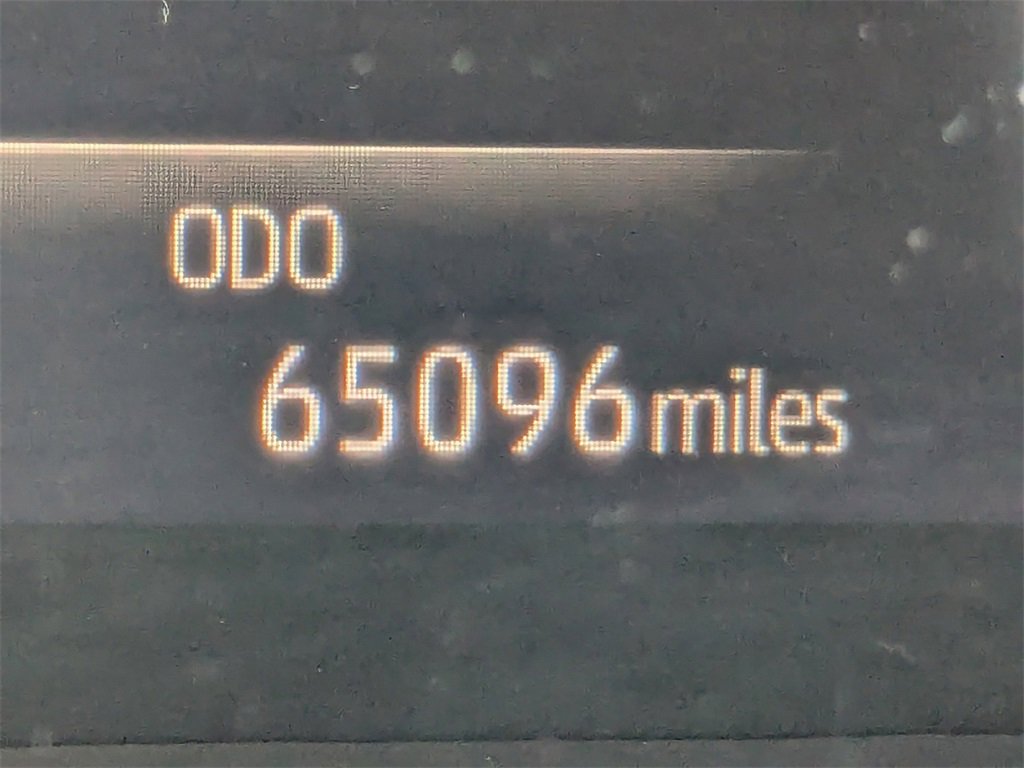 Used 2023 Toyota Highlander LE image 30