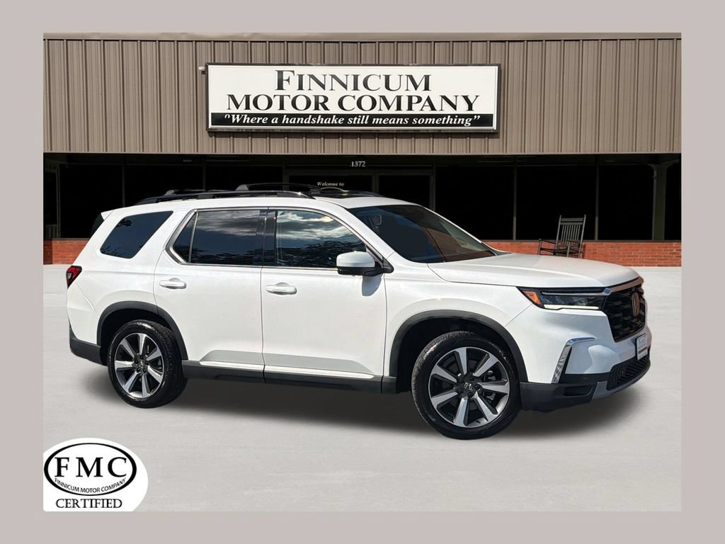 Used 2024 Honda Pilot Elite image 1