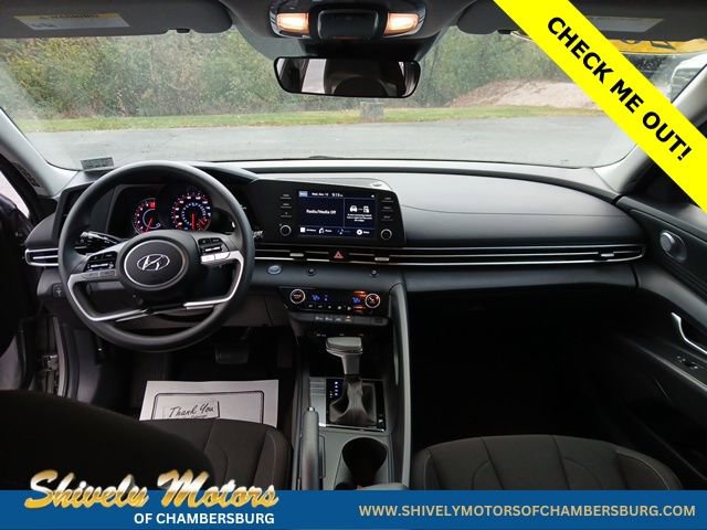 Used 2023 Hyundai Elantra SEL FWD image 11
