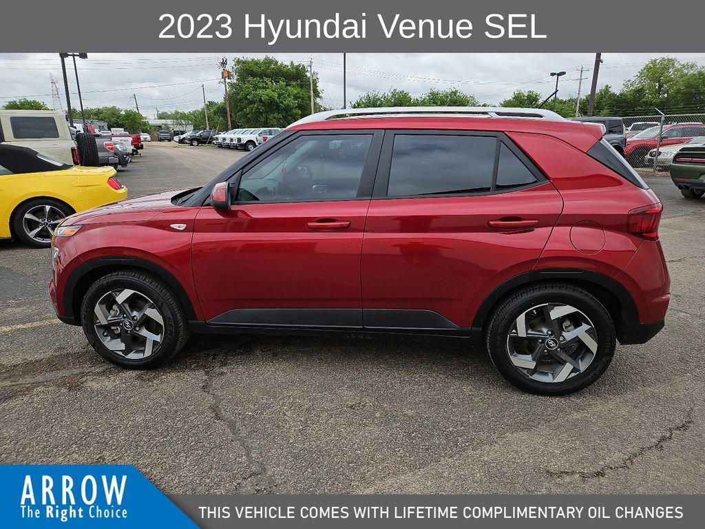 Used 2023 Hyundai Venue SEL w/ Cargo Package image 7