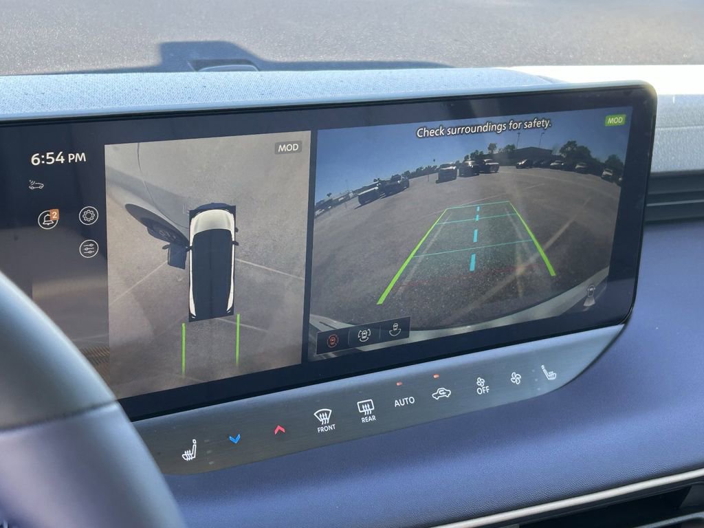 New 2026 Nissan Leaf Platinum+ w/ Cargo Package (Platinum+) image 17