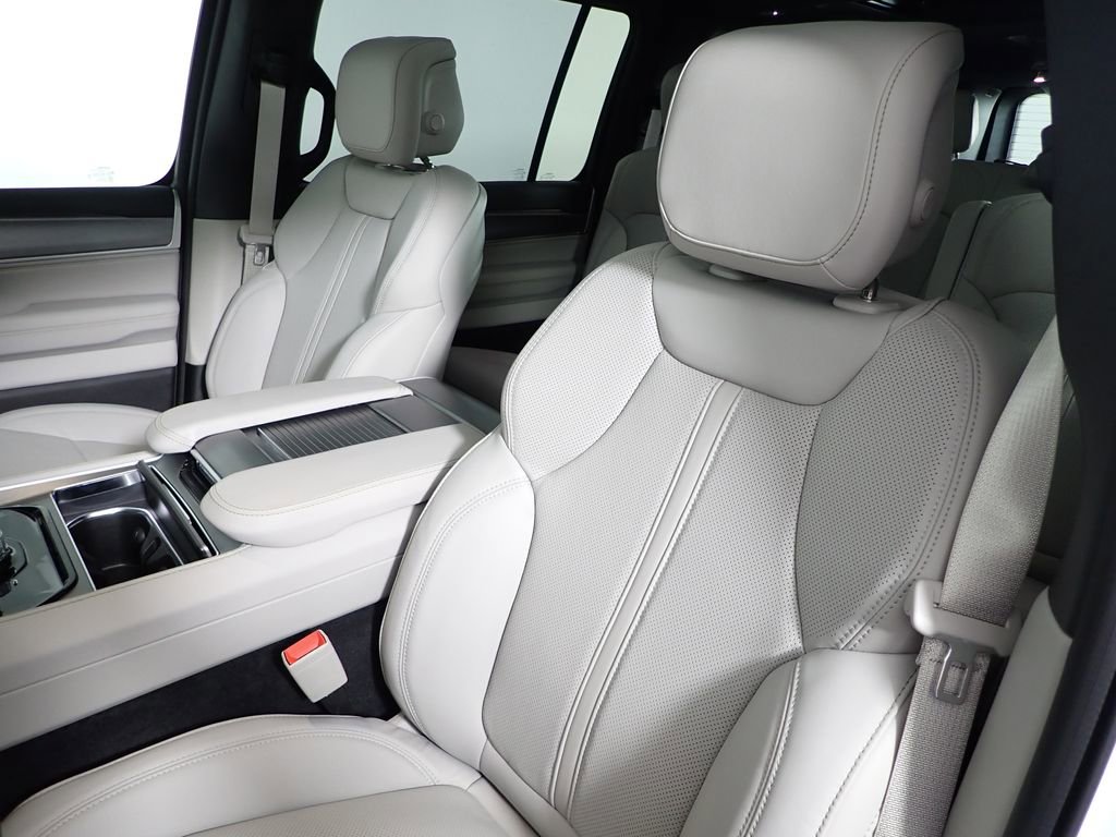New 2026 Jeep Grand Wagoneer L Limited AWD/4WD image 25