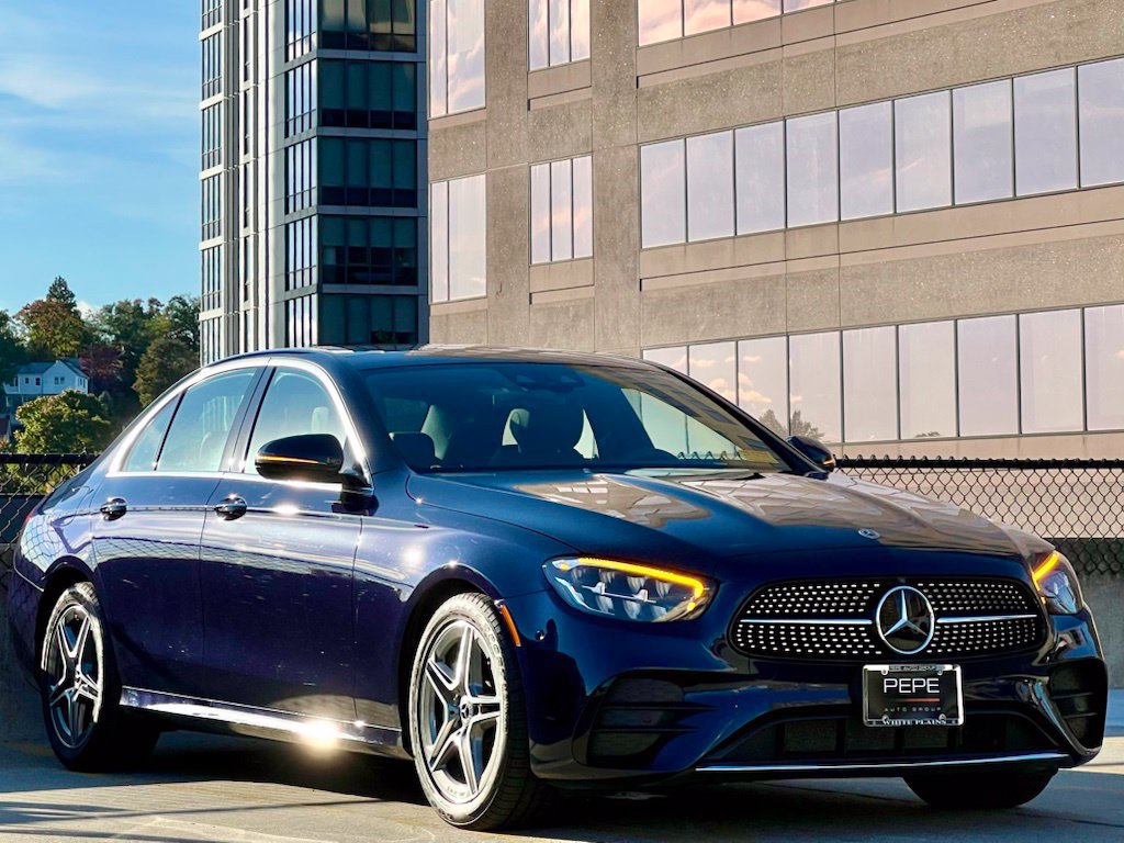 Used 2023 Mercedes-Benz E 350 4MATIC Sedan image 1