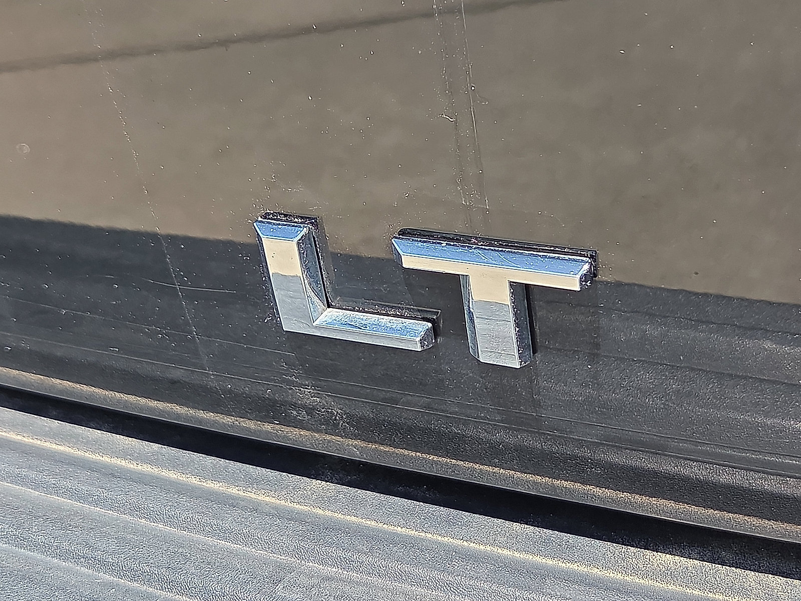 Used 2025 Chevrolet Tahoe LT AWD/4WD image 9