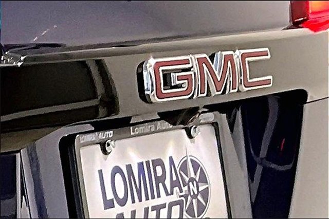 Used 2023 GMC Acadia SLE image 41