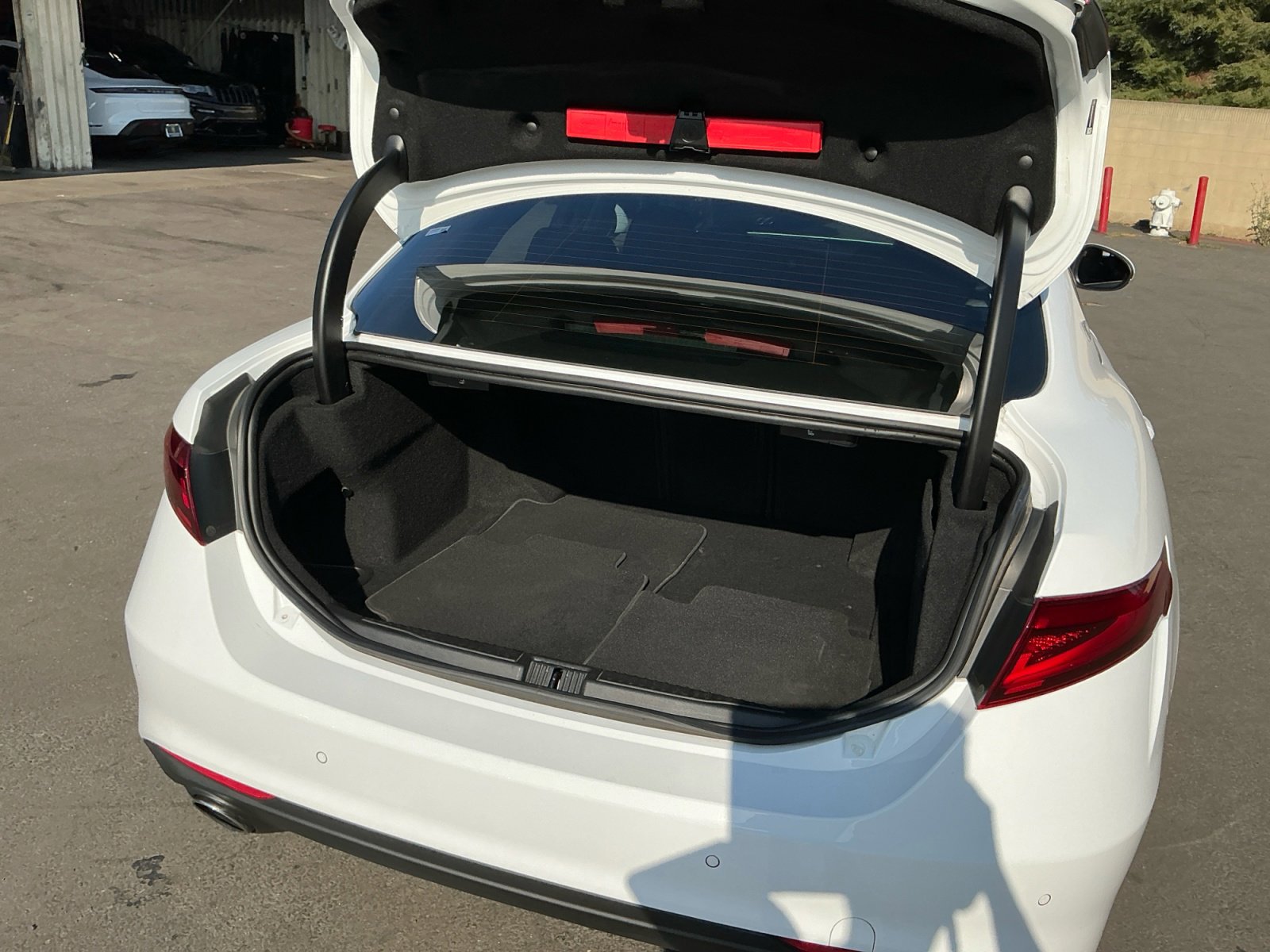 Used 2017 Alfa Romeo Giulia image 26