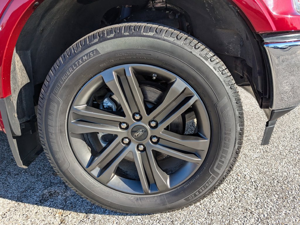 Used 2019 Ford F150 Lariat w/ Equipment Group 502A Luxury AWD/4WD image 19