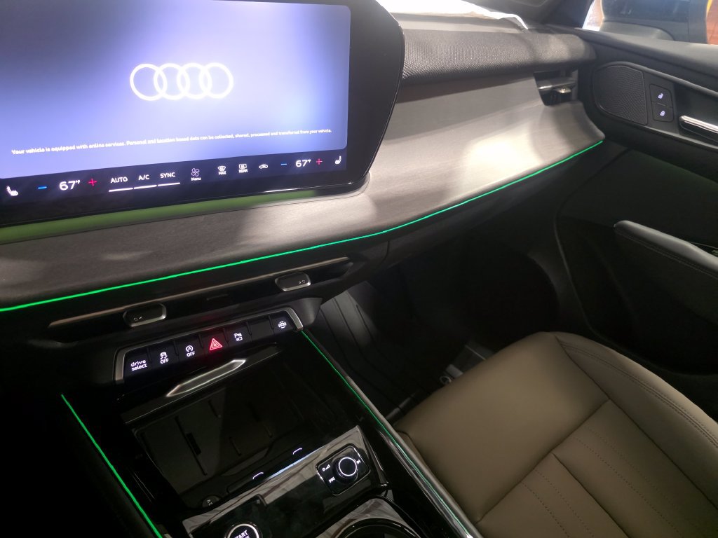New 2026 Audi Q3 quattro 2.0T AWD/4WD image 27