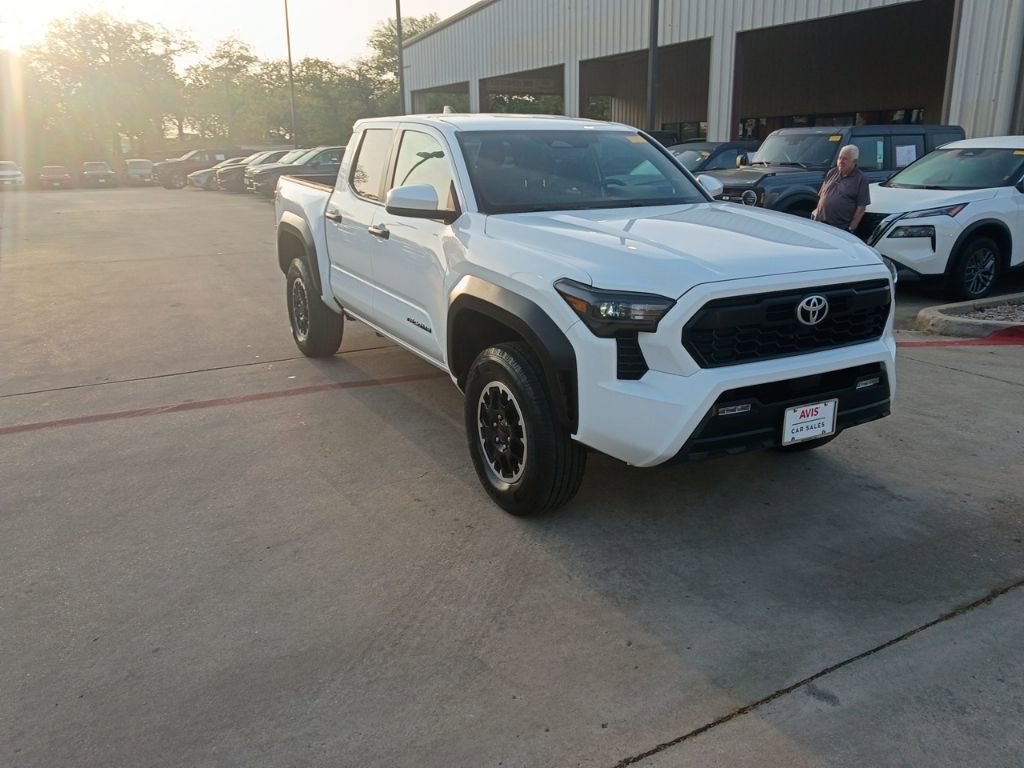 Used 2025 Toyota Tacoma TRD Off-Road AWD/4WD image 6