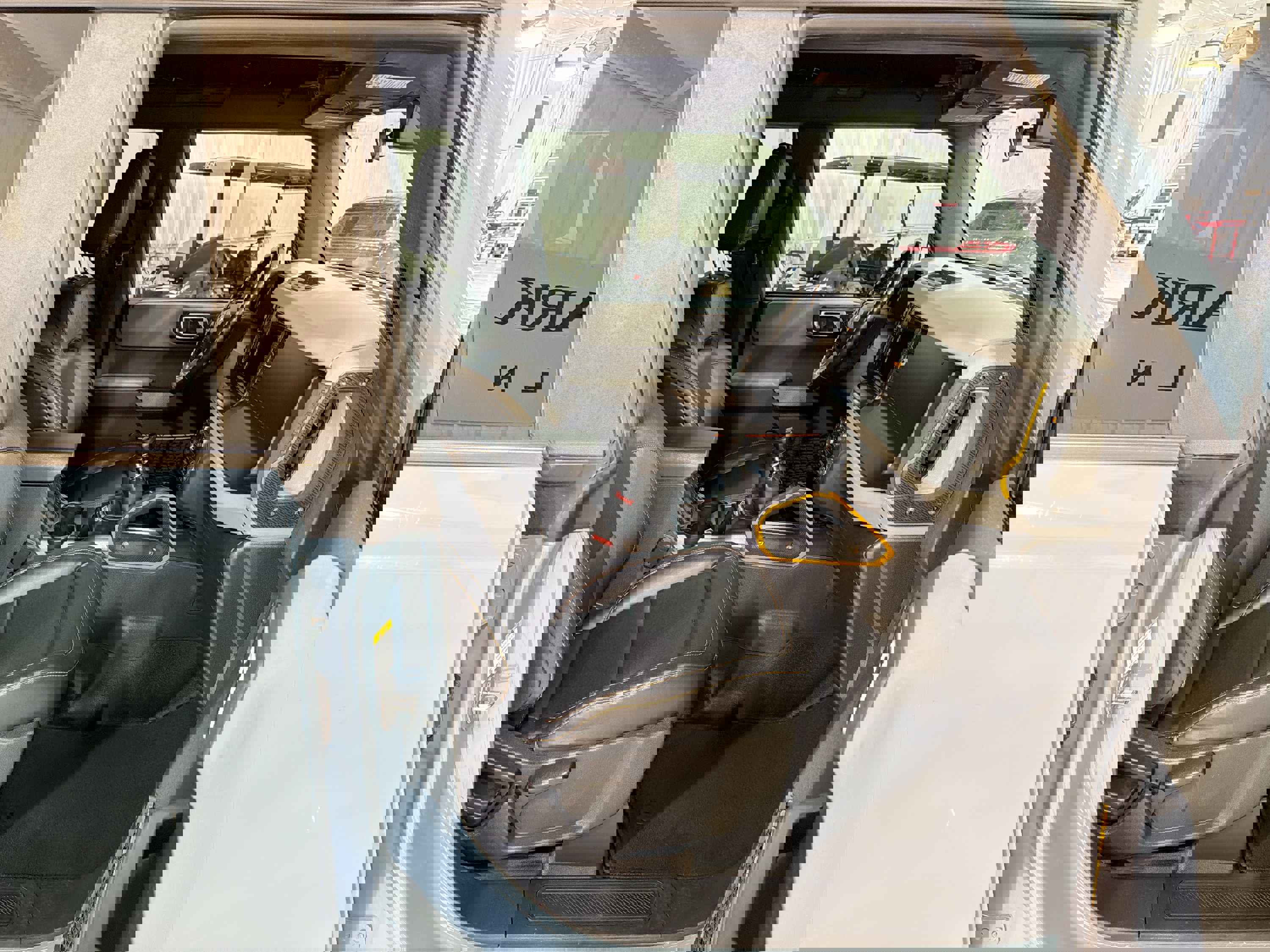 Used 2022 Ford Bronco Badlands image 27