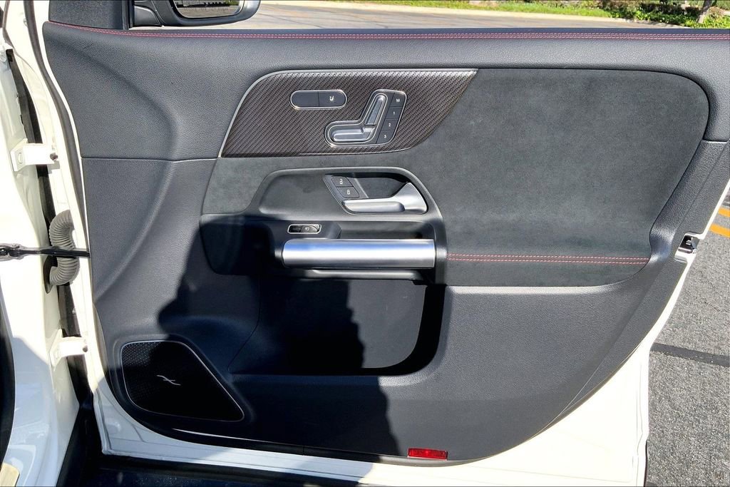 Used 2024 Mercedes-Benz GLA 35 AMG 4MATIC image 22