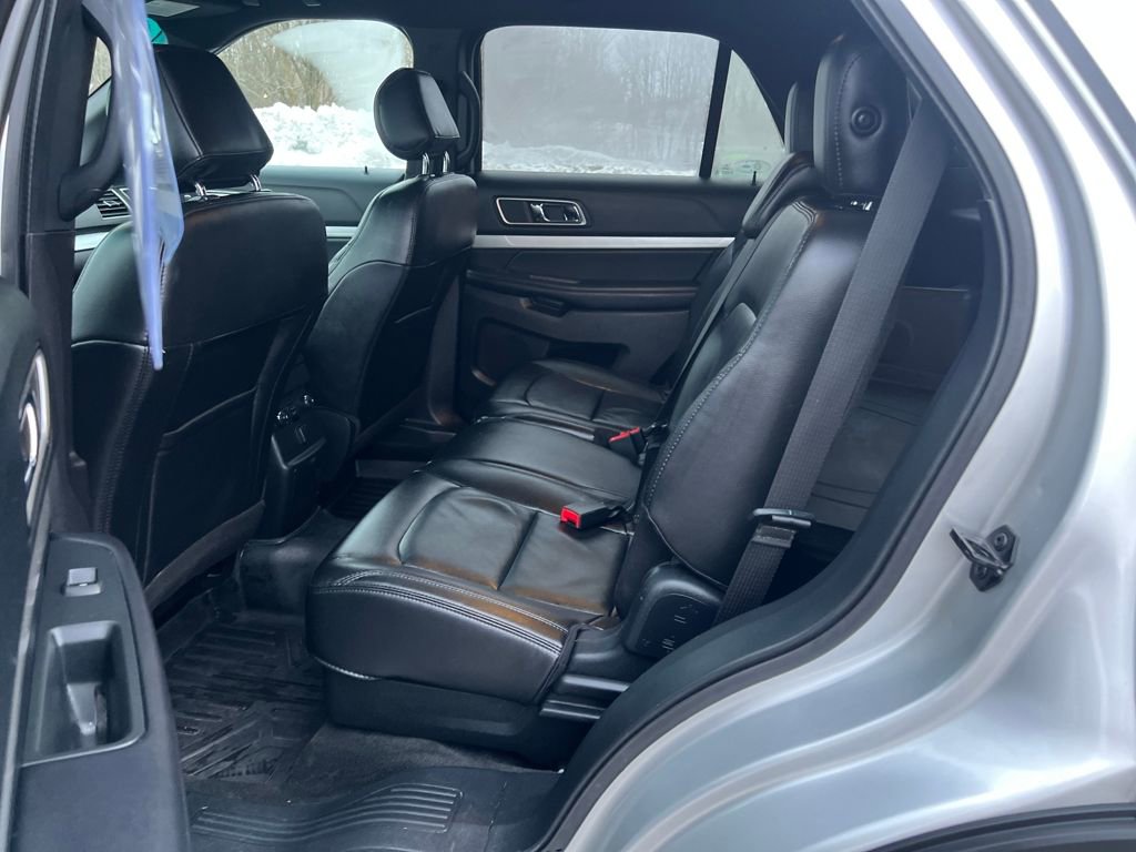 Used 2017 Ford Explorer XLT w/ Equipment Group 202A image 22