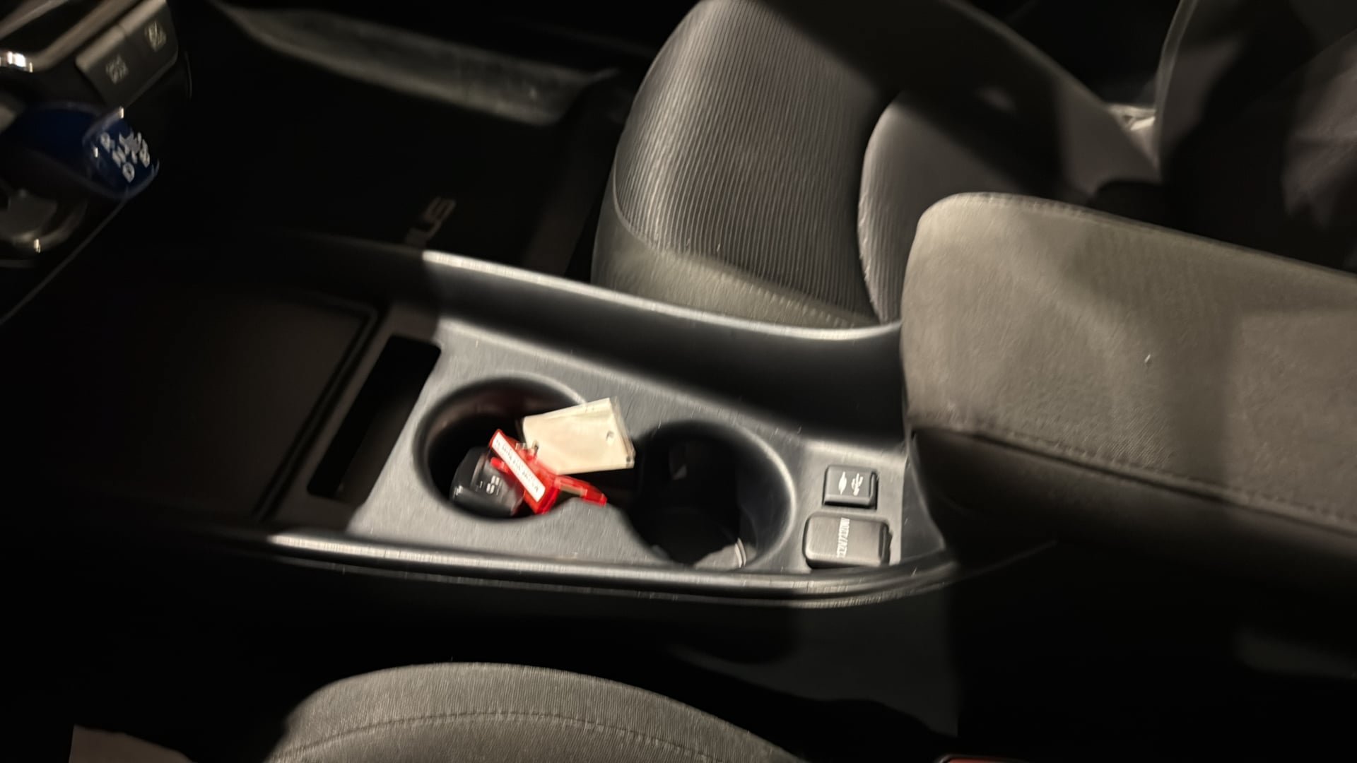 Used 2019 Toyota Prius LE w/ Preferred Accessory Package FWD image 26