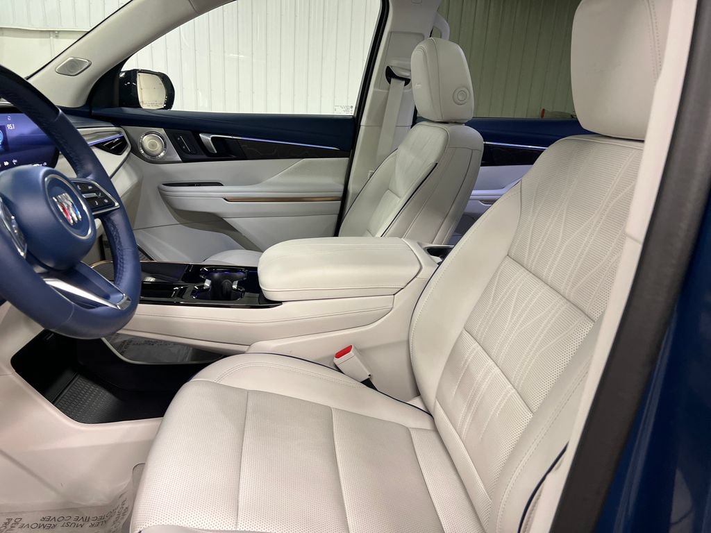 Certified 2025 Buick Enclave Avenir w/ Super Cruise Package AWD/4WD image 13